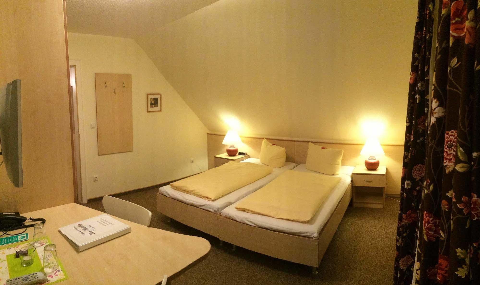 Hotel zur Heideblüte Hambühren Exterior foto